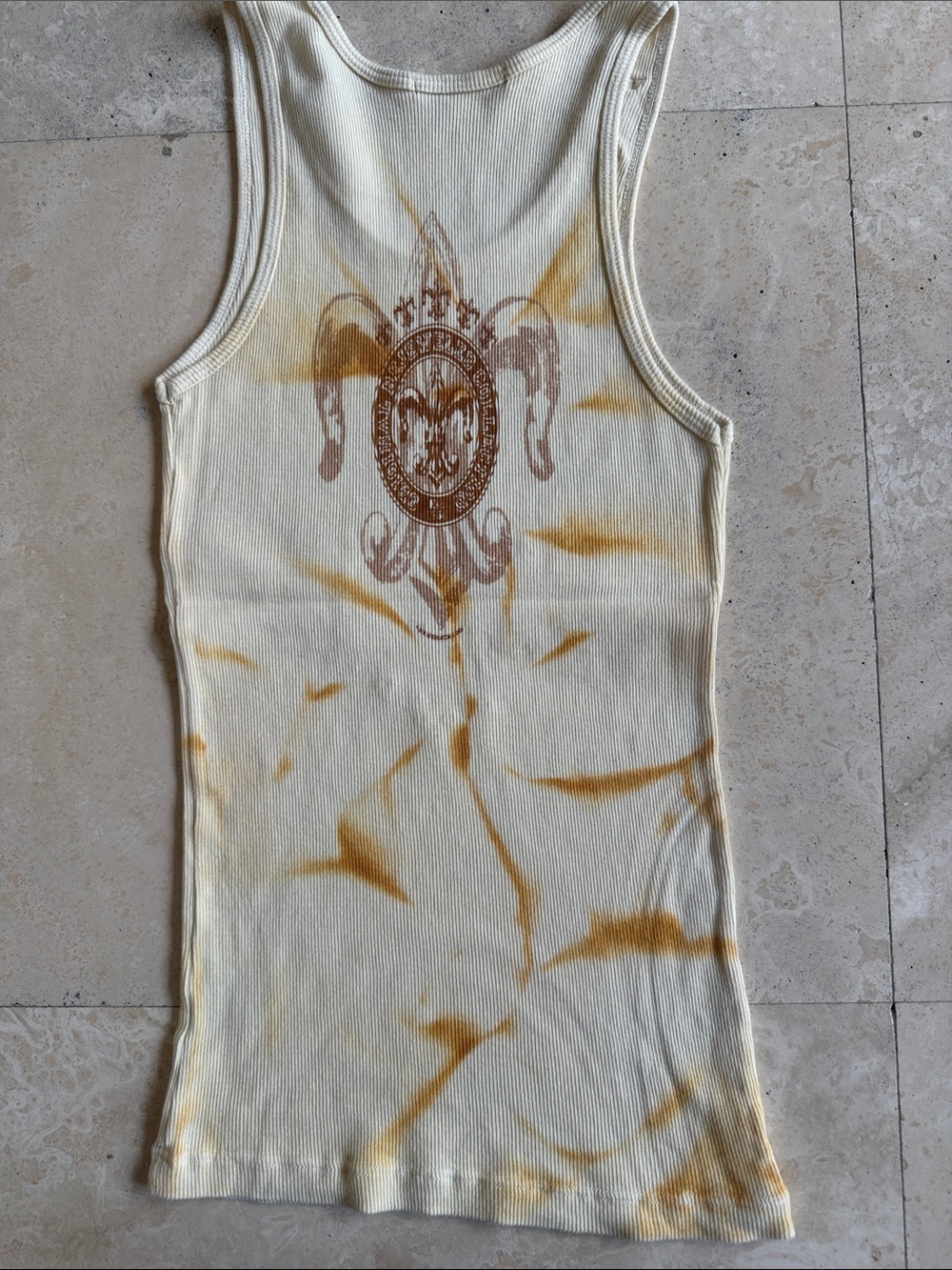 Y2K Yellow Graphic Ribbed Tank Top with Fleur-de-Lis Print - Picture 2 of 6
